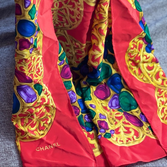 CHANEL 90*90cm Silk Scarf - Picture 4 of 7